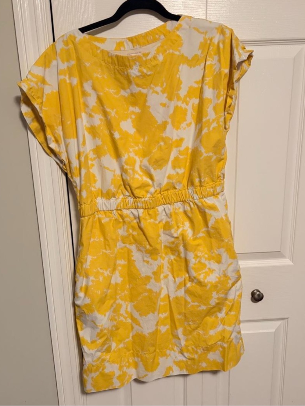 Gap Yellow and White Abstract Print Dress with pockets